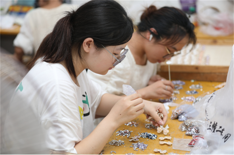 省級(jí)勞務(wù)品牌致富增收1284.jpg