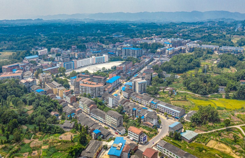 1773367117267430.jpg 圖為觀音鎮(zhèn)場(chǎng)鎮(zhèn)俯瞰.jpg