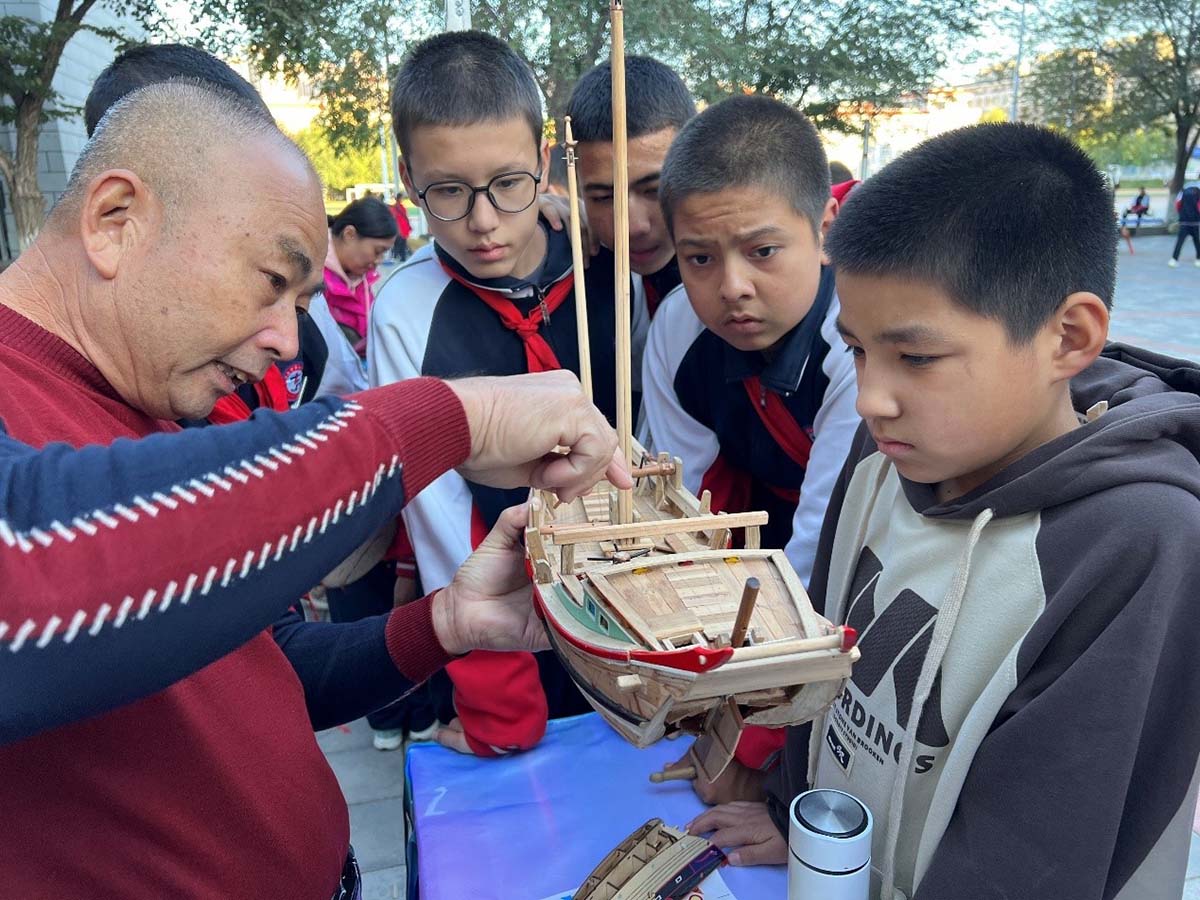 1705973856782022.jpg 福建省唯一——“泉昌情深?多彩非遺”非遺展入選文化和旅游部“春雨工程”優秀項目1.jpg