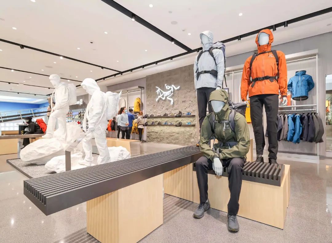 1706924545771557.jpg 安踏2.jpg