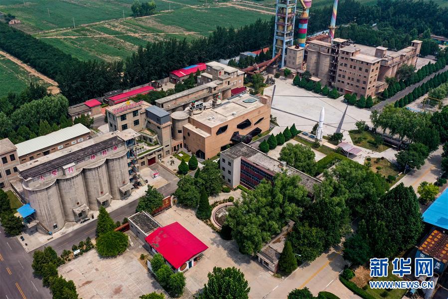 (新華全媒頭條·走向我們的小康生活·圖文互動)(7)我們村里的年輕人——賈家莊追求美好生活的“動力源泉”